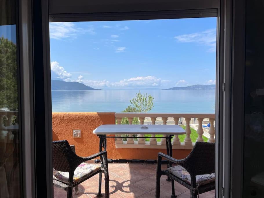 Pampas Seafront Villa, 6 Bedrooms, North Evvoia Kanatádhika Esterno foto